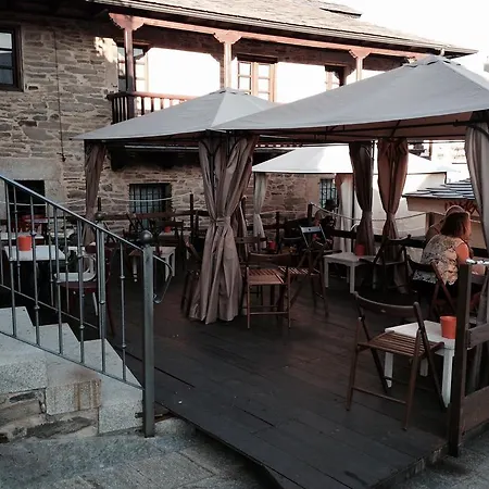 La Hoja De Roble * 푸에블라 데 사나브리아